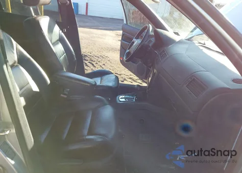 2001 Volkswagen Jetta Gls z USA, uszkodzony, nr VIN 3VWSK69M51M129309